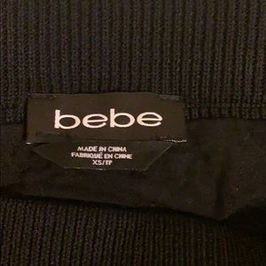 Bebe Black skirt ( xxs)
